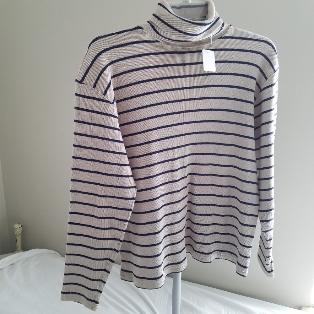L.L. Bean Womens size M Sweater